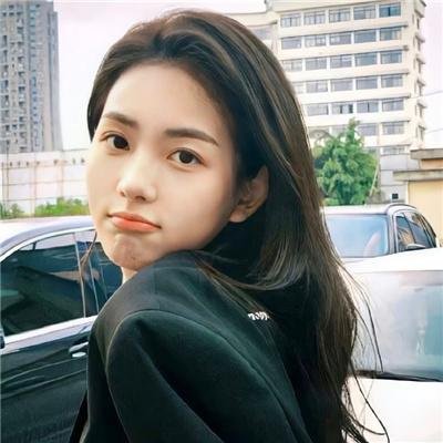 穿风信子蓝的少女
